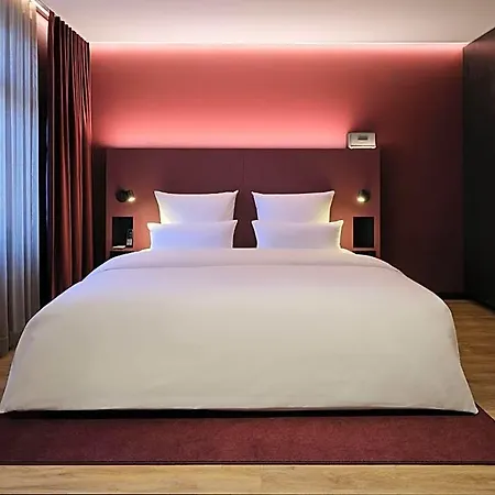 Am Sophienpark 4*