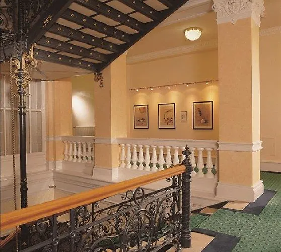 فندق أم سوفينبارك بادن بادن