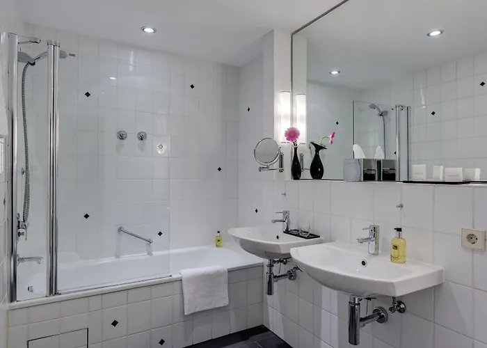 فندق أم سوفينبارك بادن بادن